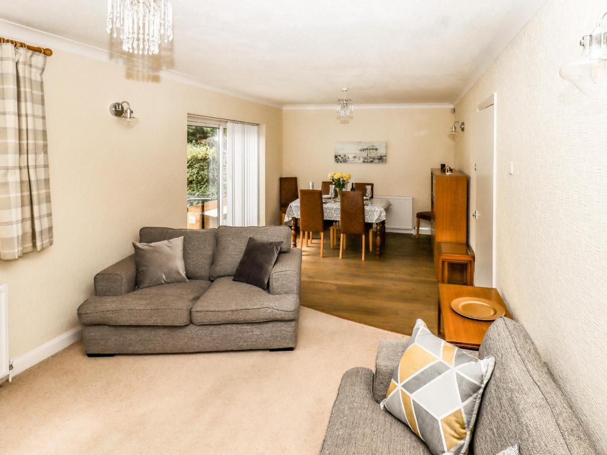 Spring Close Southport Extérieur photo